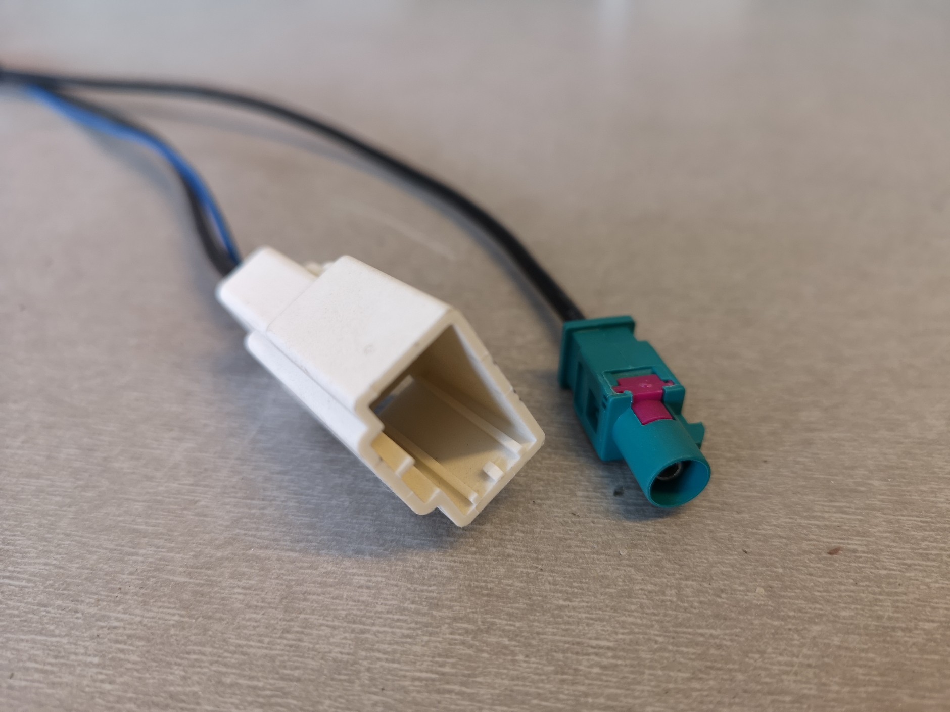 Czy można zamontować większe radio? 2 DIN zamiast 1 DIN