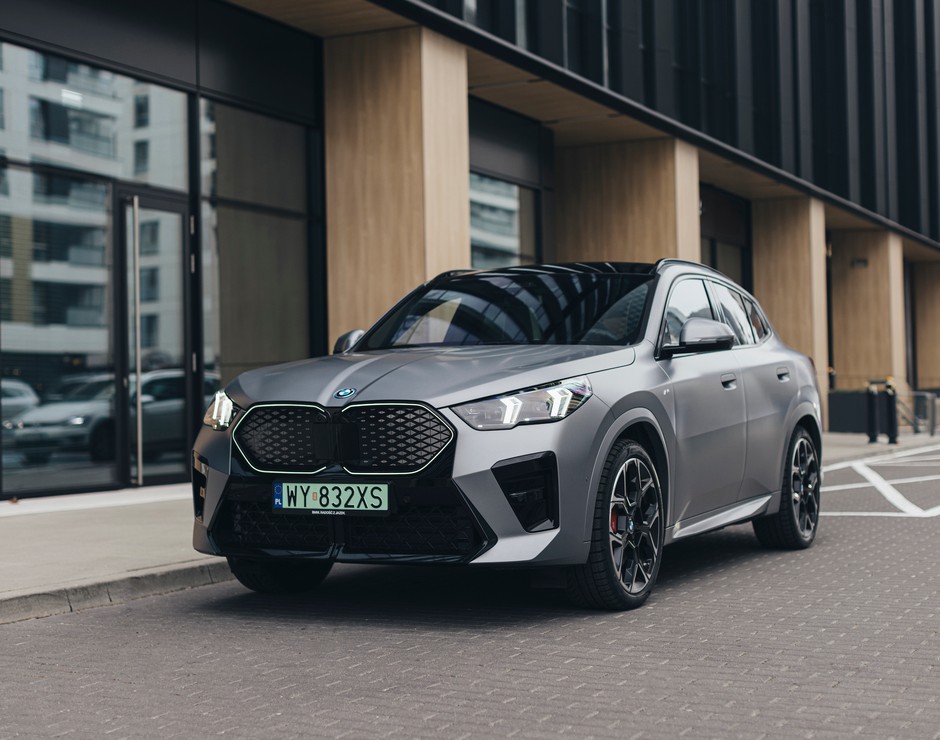 BMW iX2