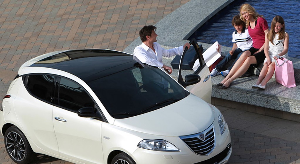 Lancia Ypsilon czwartej generacji w pełnej okazałości