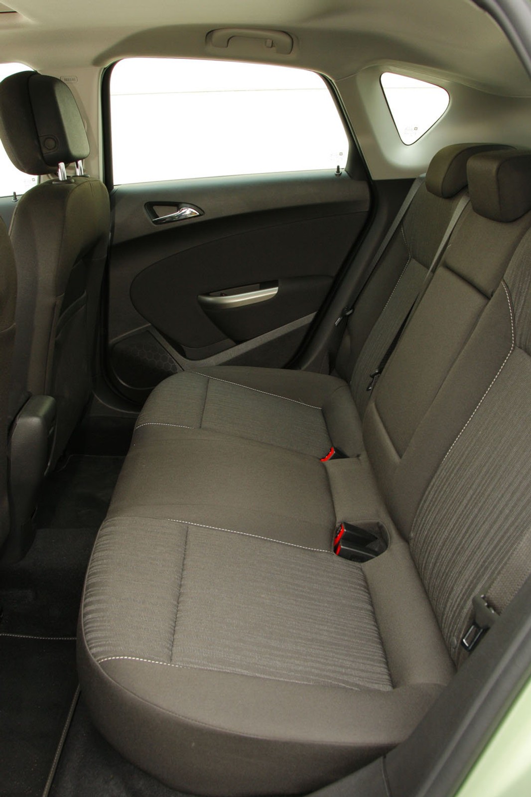 Opel Astra IV - ładny, ale do ideału daleko