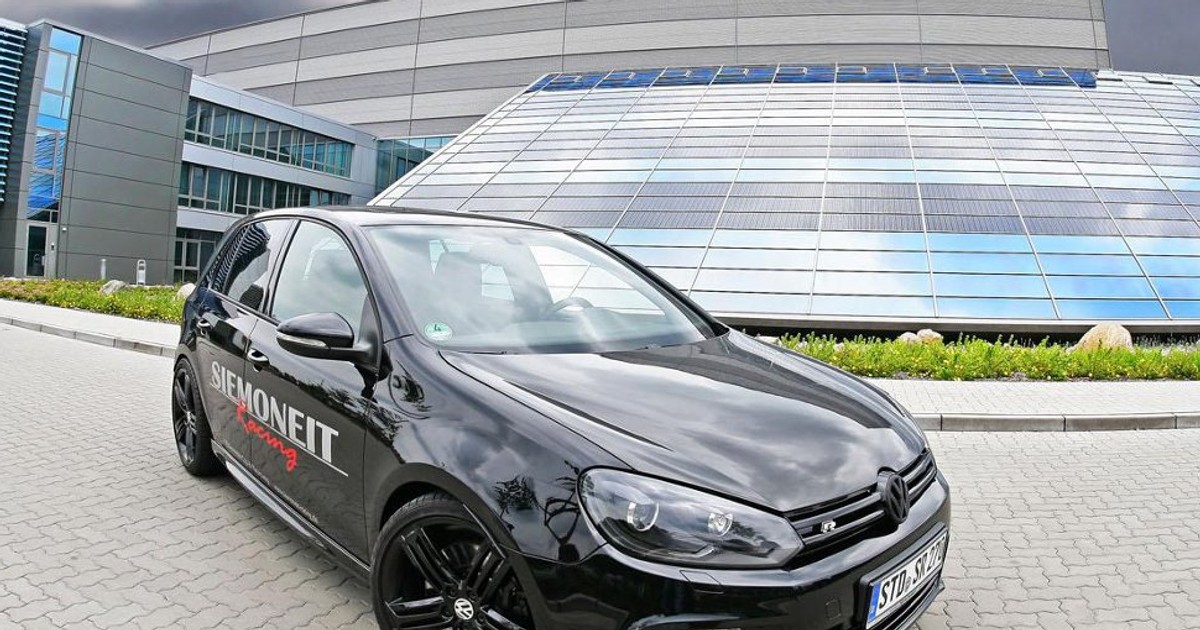 Niespokojny VW Golf R z Siemoneit Racing