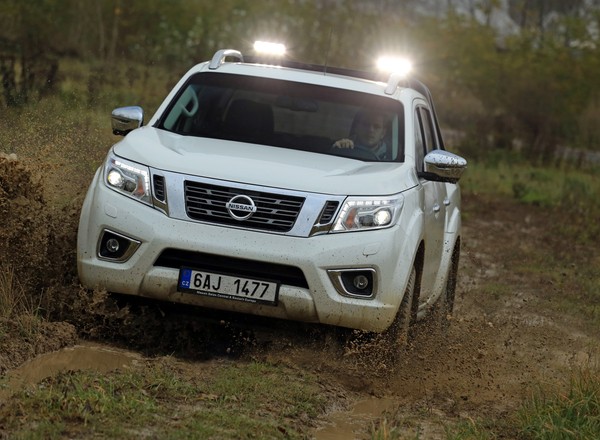 Nissan Navara Trek1 - budowlaniec w garniturze | TEST