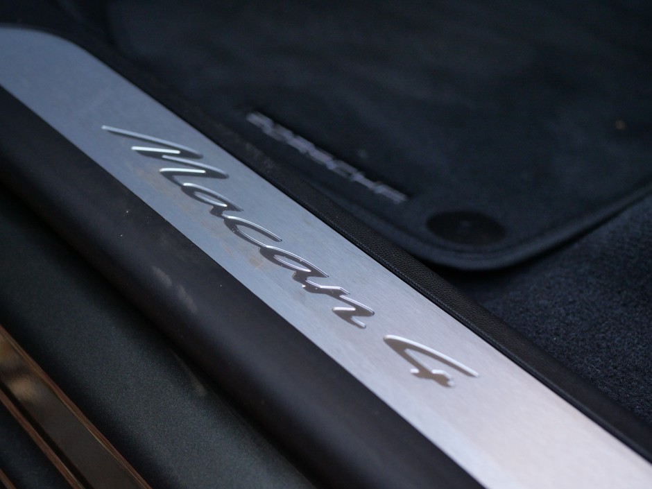 Porsche Macan 4 electric