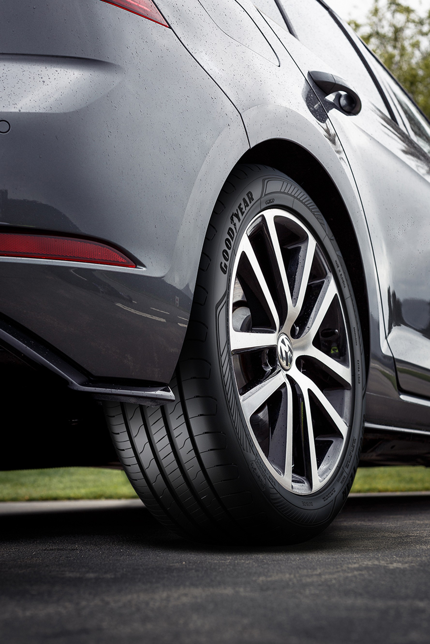 GOODYEAR EfficientGrip Performance 2