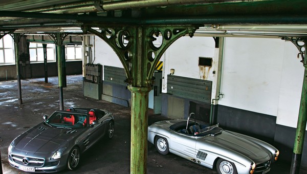 Mercedesy SLS AMG Roadster i 300 SLS: rodzinne spotkanie