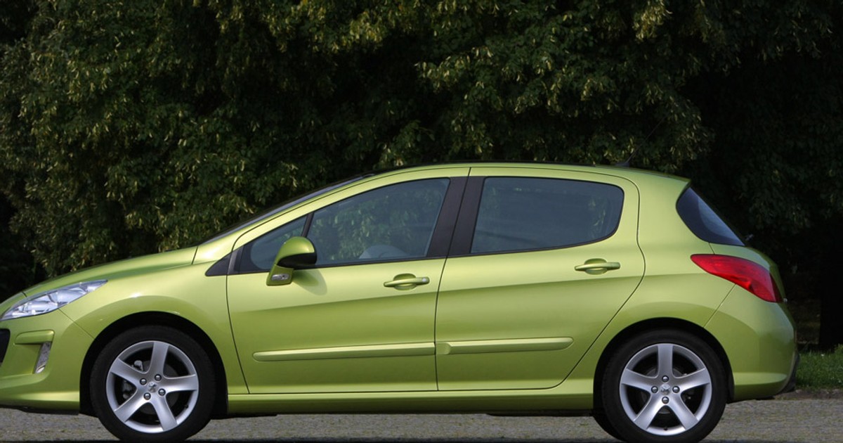 Używany Peugeot 308: poznaj największe wady i zalety francuskiego kompaktu