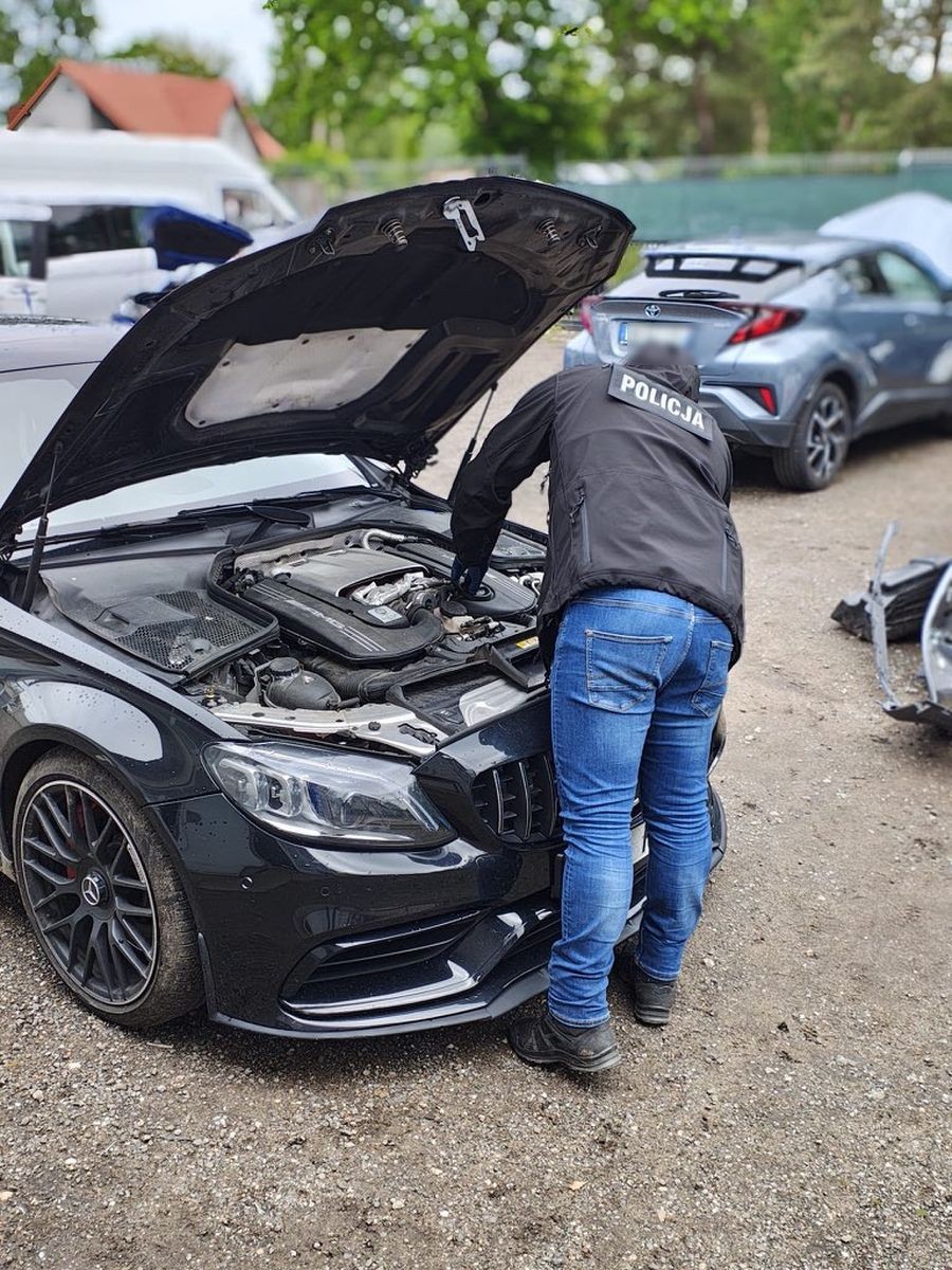 Gdańska policja rozbiła szajkę samochodową
