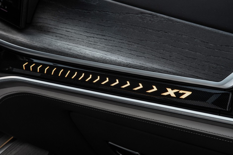 BMW X7 po face liftingu