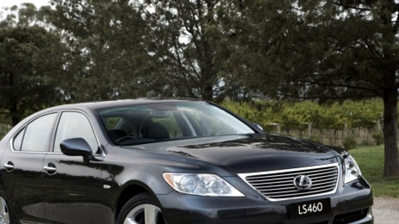 Toyota wzywa do warsztatów kolejne 270.000 aut