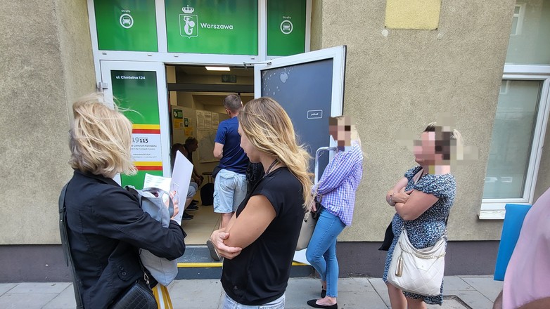 Punkt informacyjny ZDM na Chmielnej. Tu najłatwiej załatwić sprawy związane z SCT