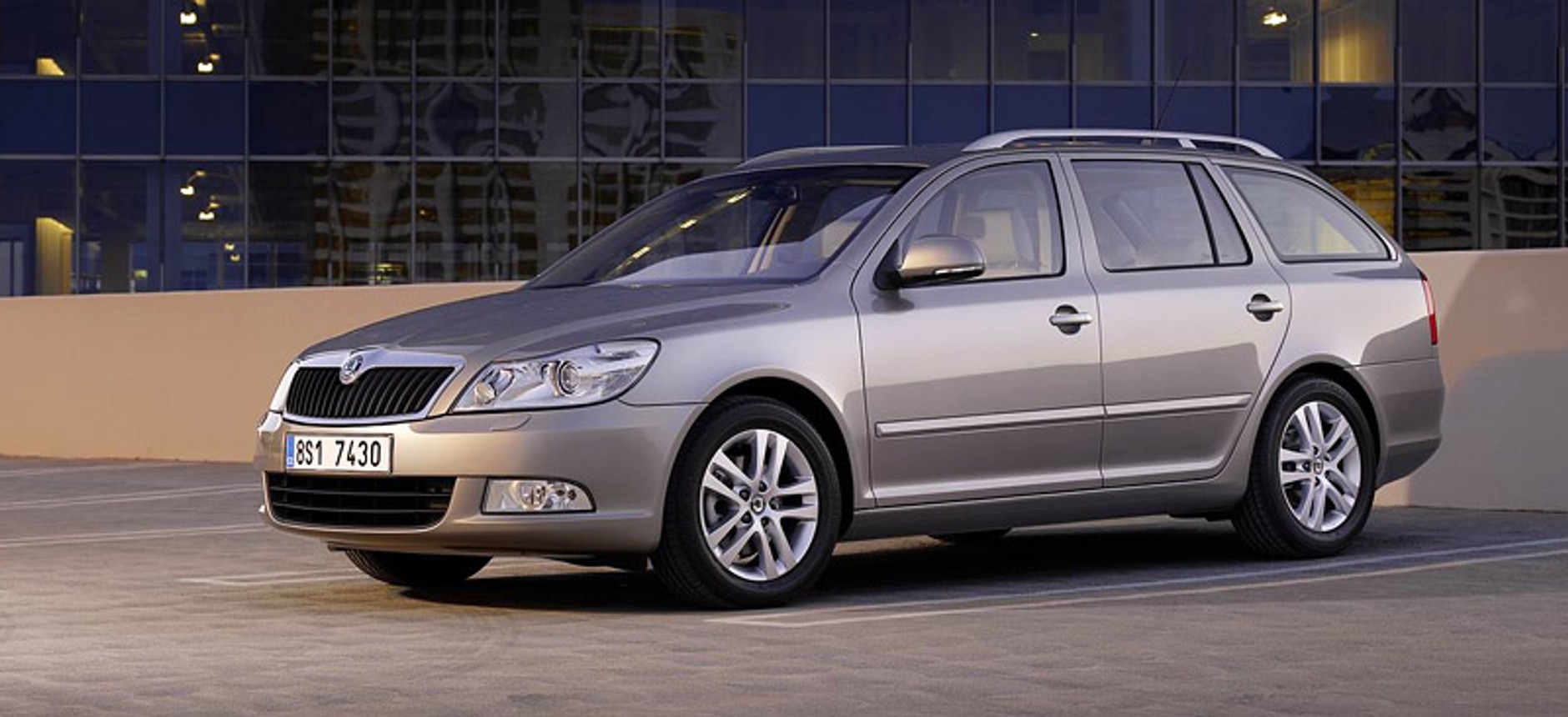 Paryż 2008: Škoda Octavia po liftingu już odkryta (fotogaleria)