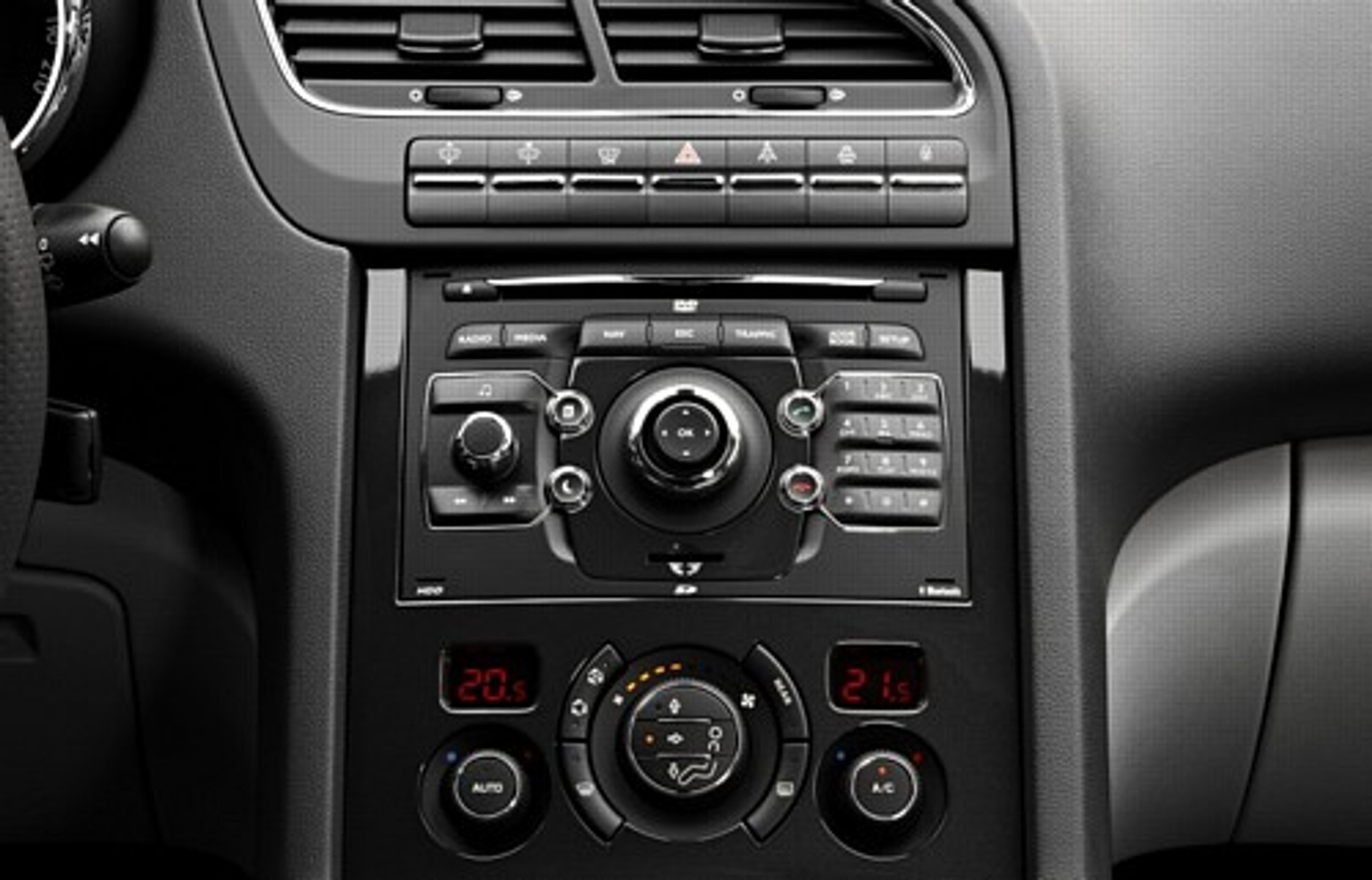 Peugeot 5008 - Francuzi podbijają rynek minivanów