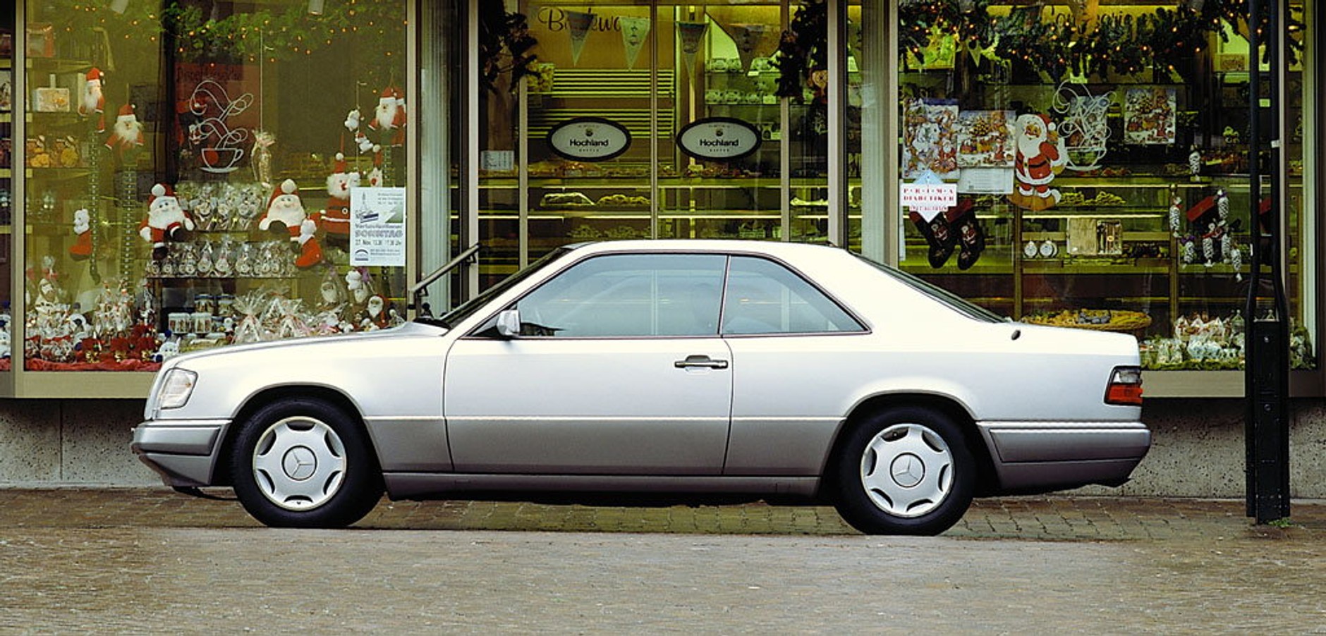 Mercedes W124 polecamy wersję 2.2/150 KM 1993 r. cena 14 700 zł