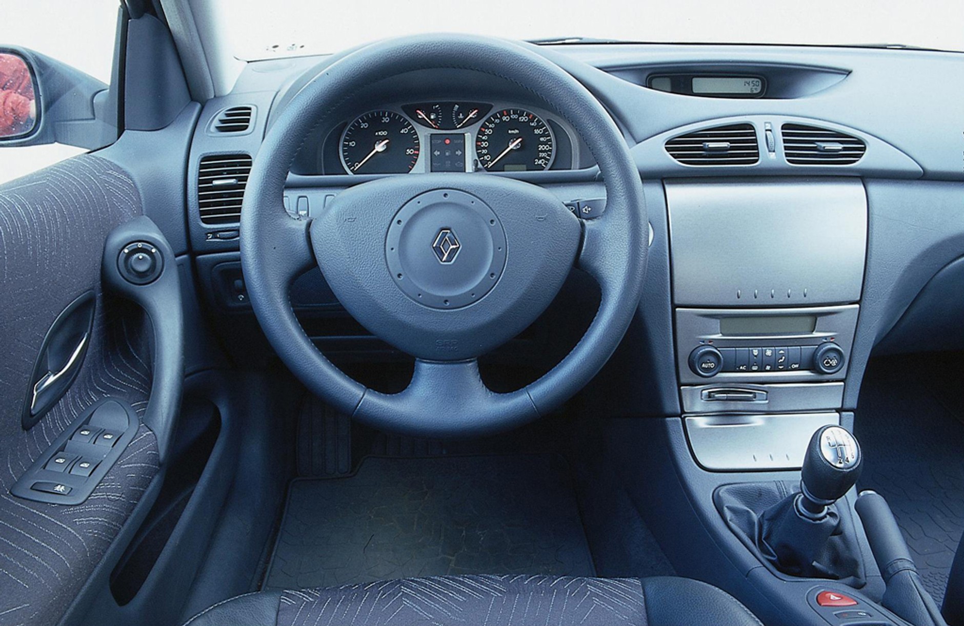 Porównanie: Ford Mondeo 2.0 TDCi kontra Renault Laguna 1.9 dci, Volkswagen Passat 1.9 TDI - Nie ma faworytów