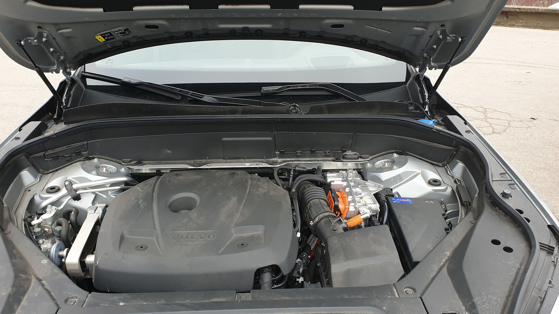 Volvo XC90 – która hybryda będzie lepszym wyborem