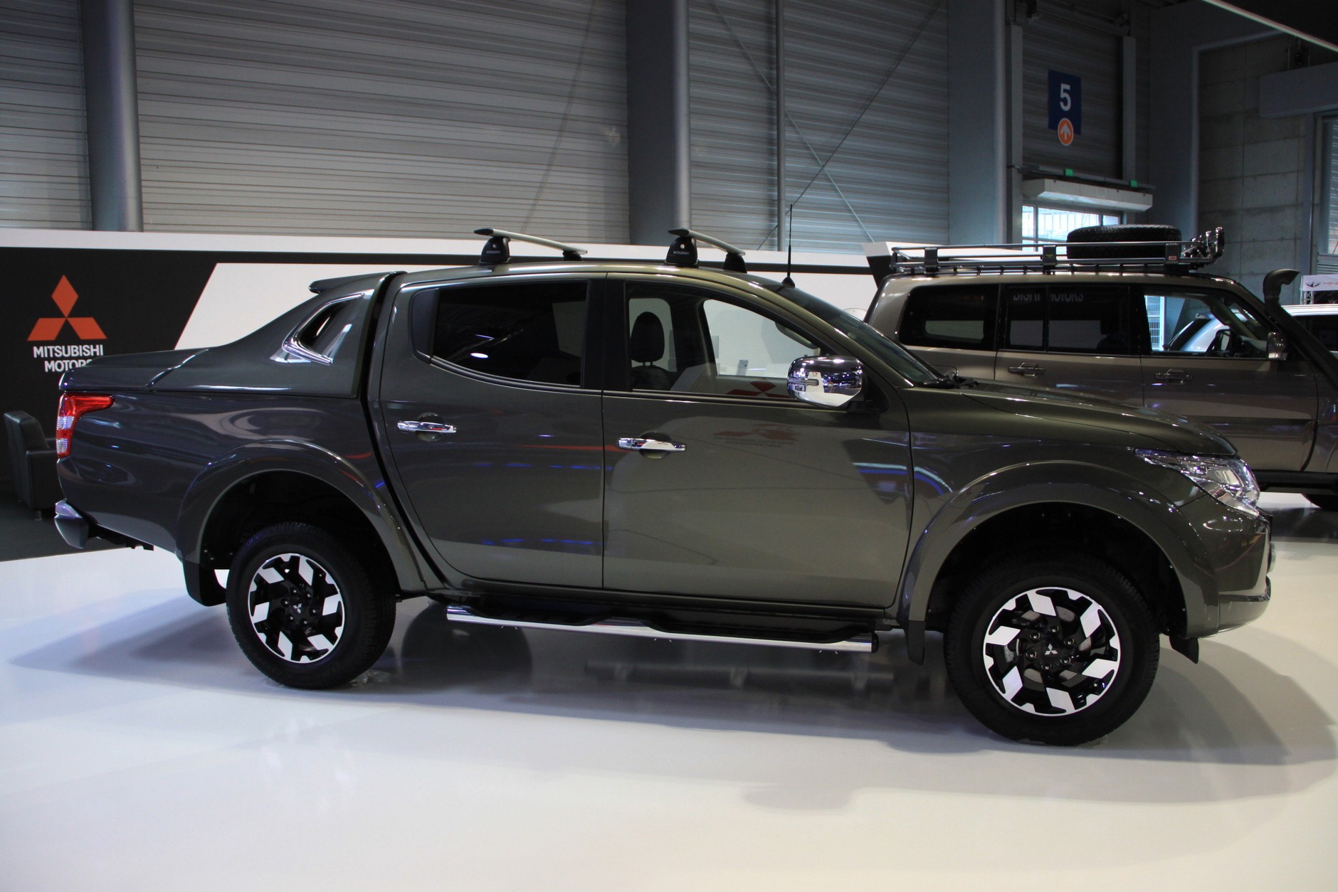 Mitsubishi L200 (Poznań 2015)