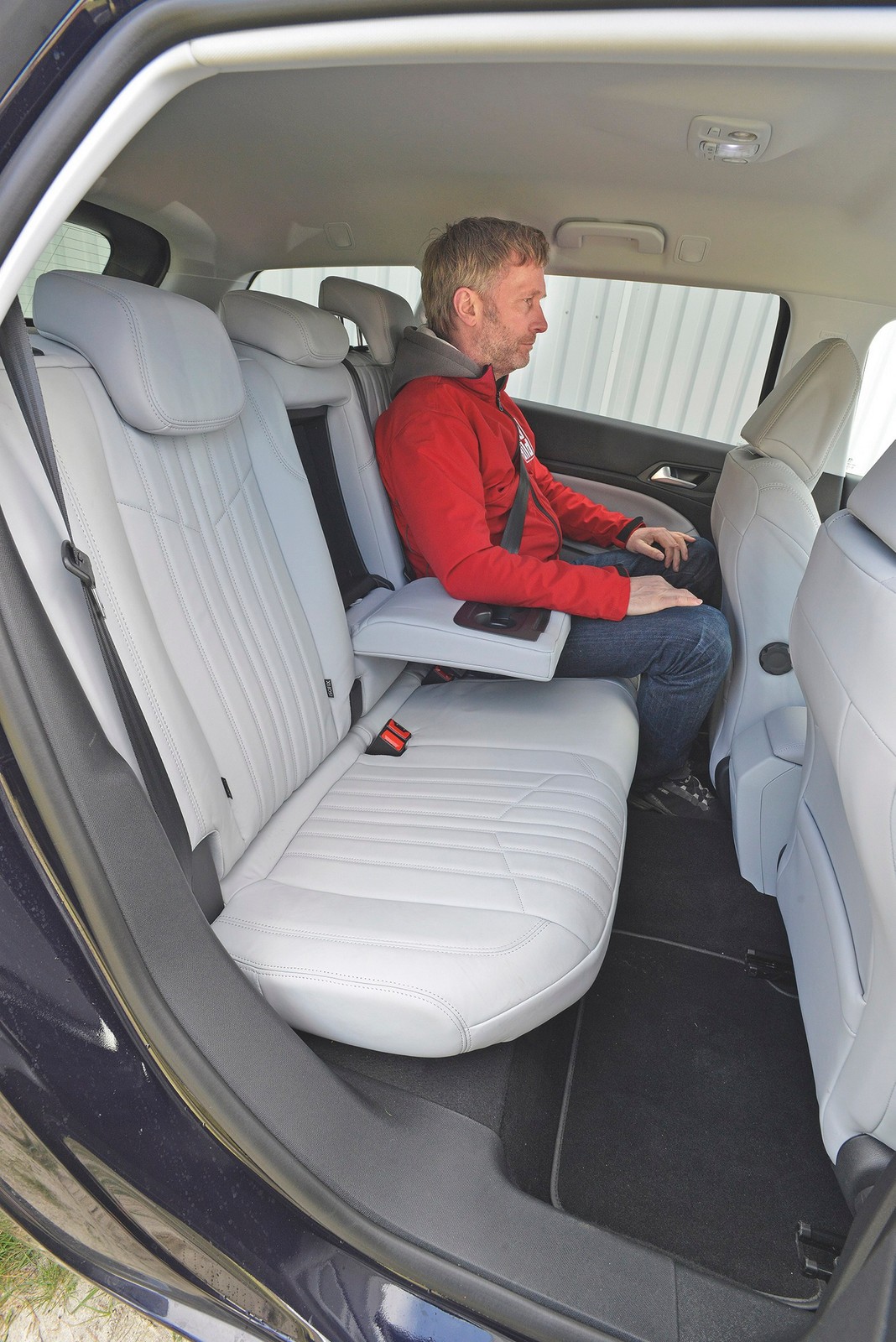 Uwodziciele rodzin - Kia cee'd SW, Opel Astra Sports Tourer, Peugeot 308 SW i Seat Leon ST