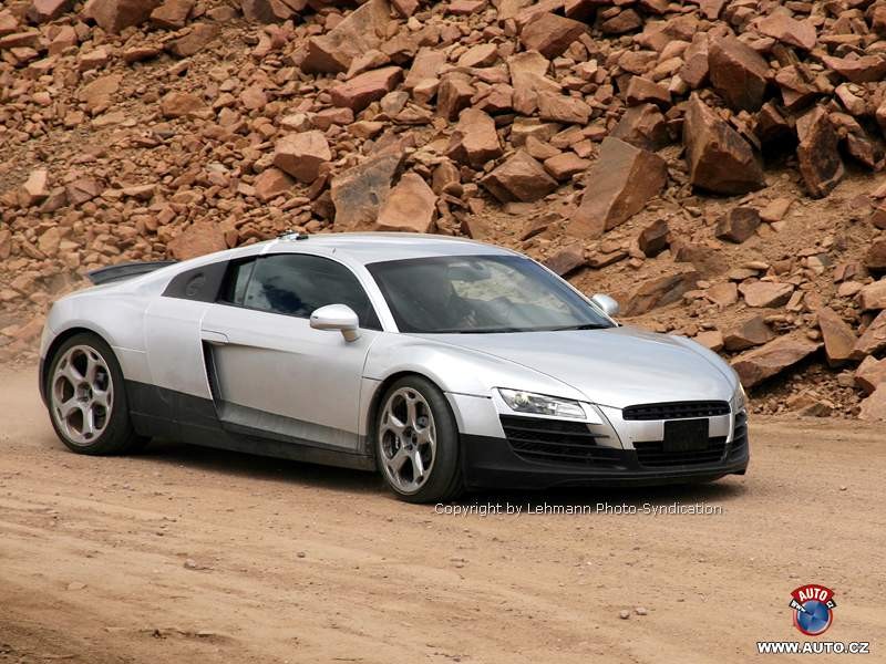Zdjęcia szpiegowskie: Audi R8 podczas kręcenia reklamy w USA