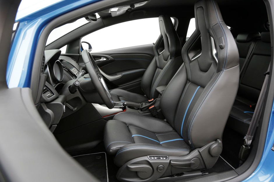 Opel Astra OPC