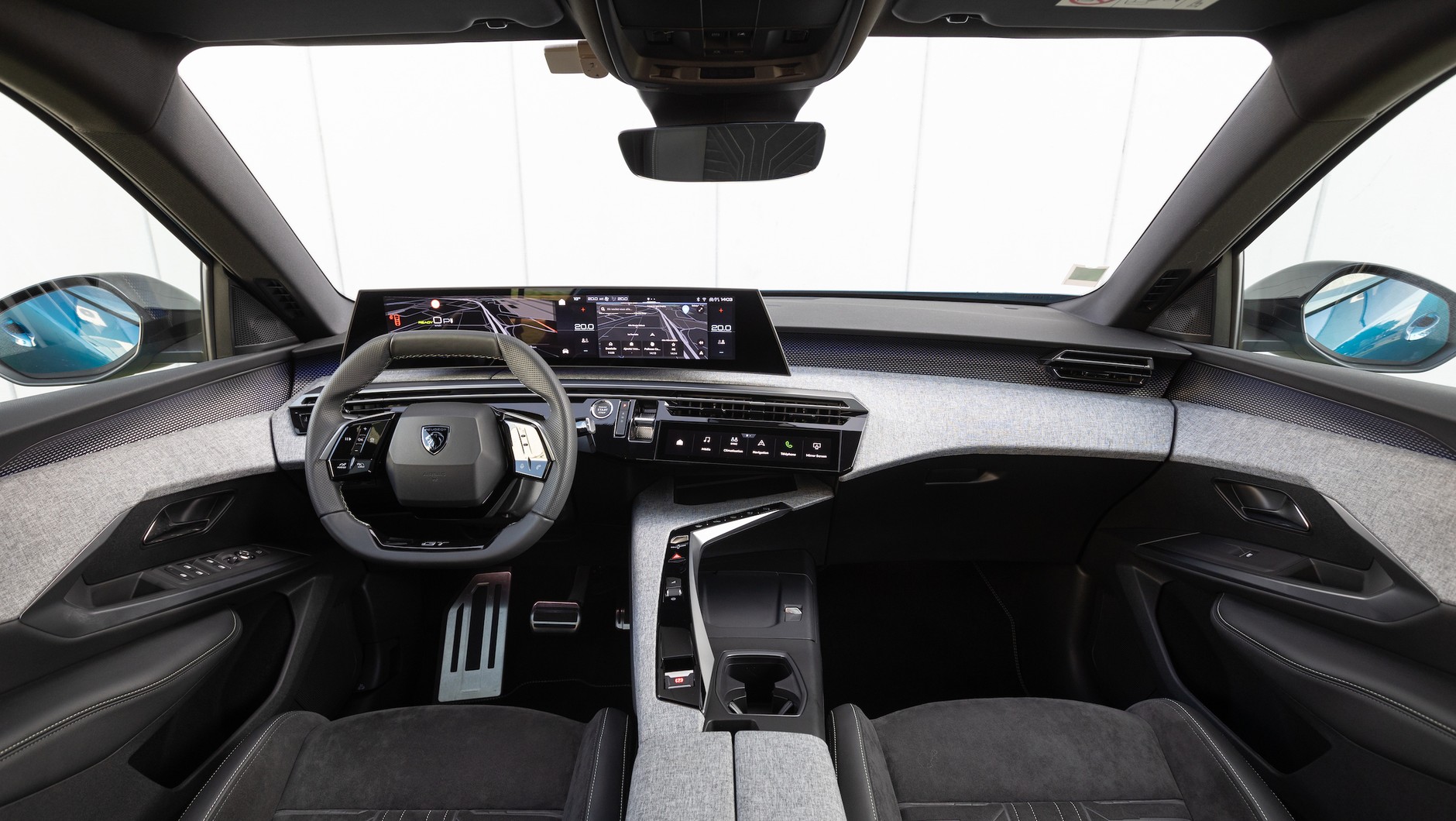 Peugeot e-3008