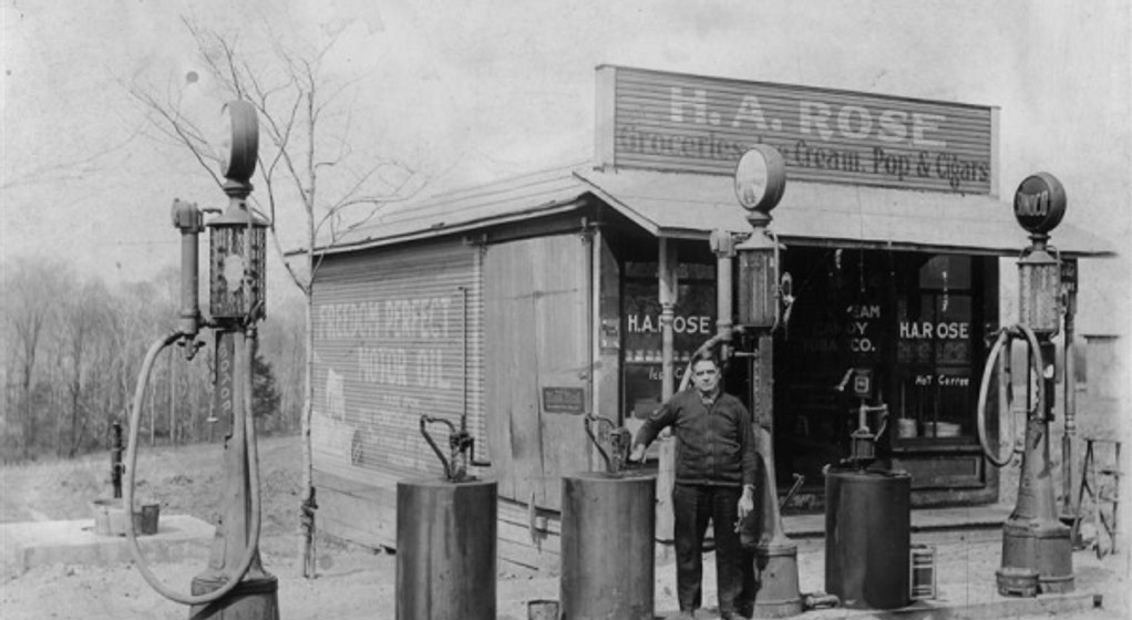 Jak powstały stacje benzynowe