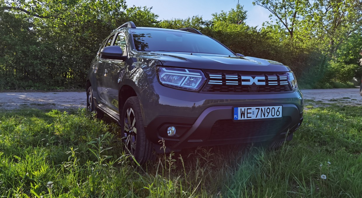 Jeździłem najmocniejszą Dacią Duster. Bez LPG, za to z automatem. To auto nadal warto kupić