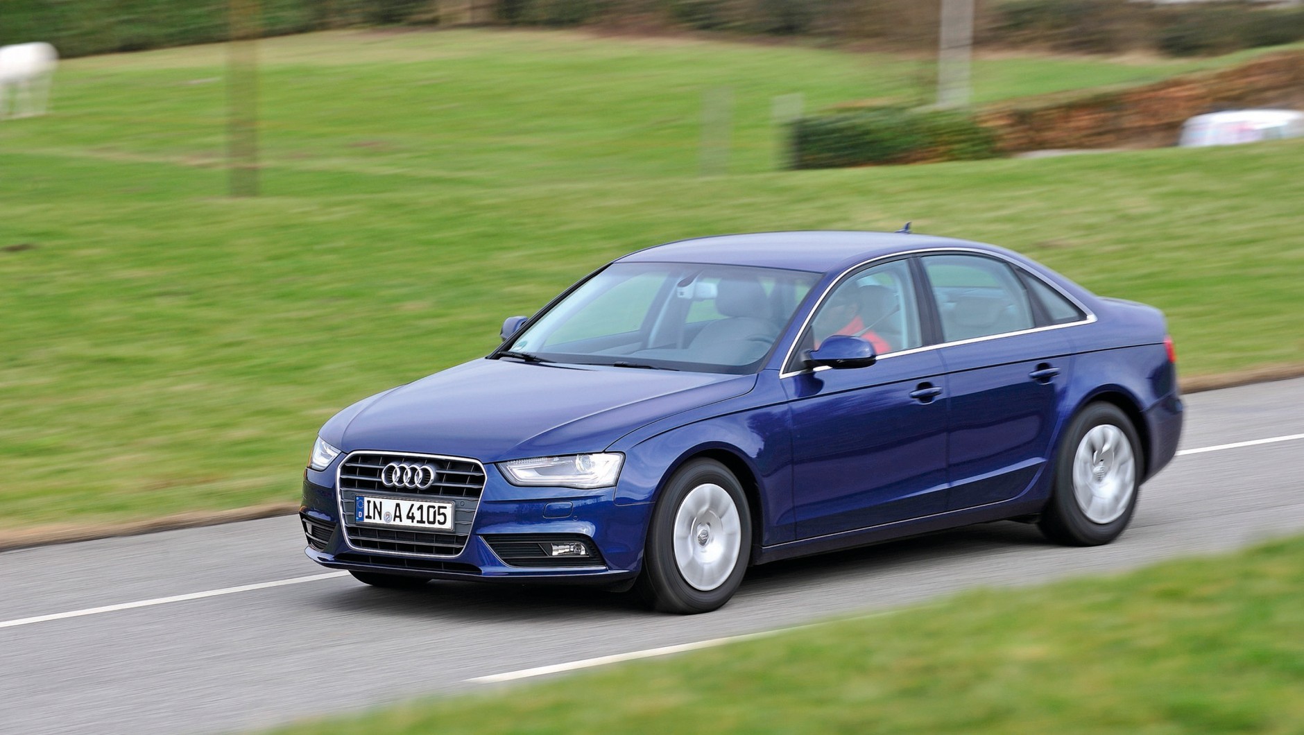 Audi A4 to solidny samochód z dobrymi silnikami. Dobry wybór zapewni spokojną eksploatację