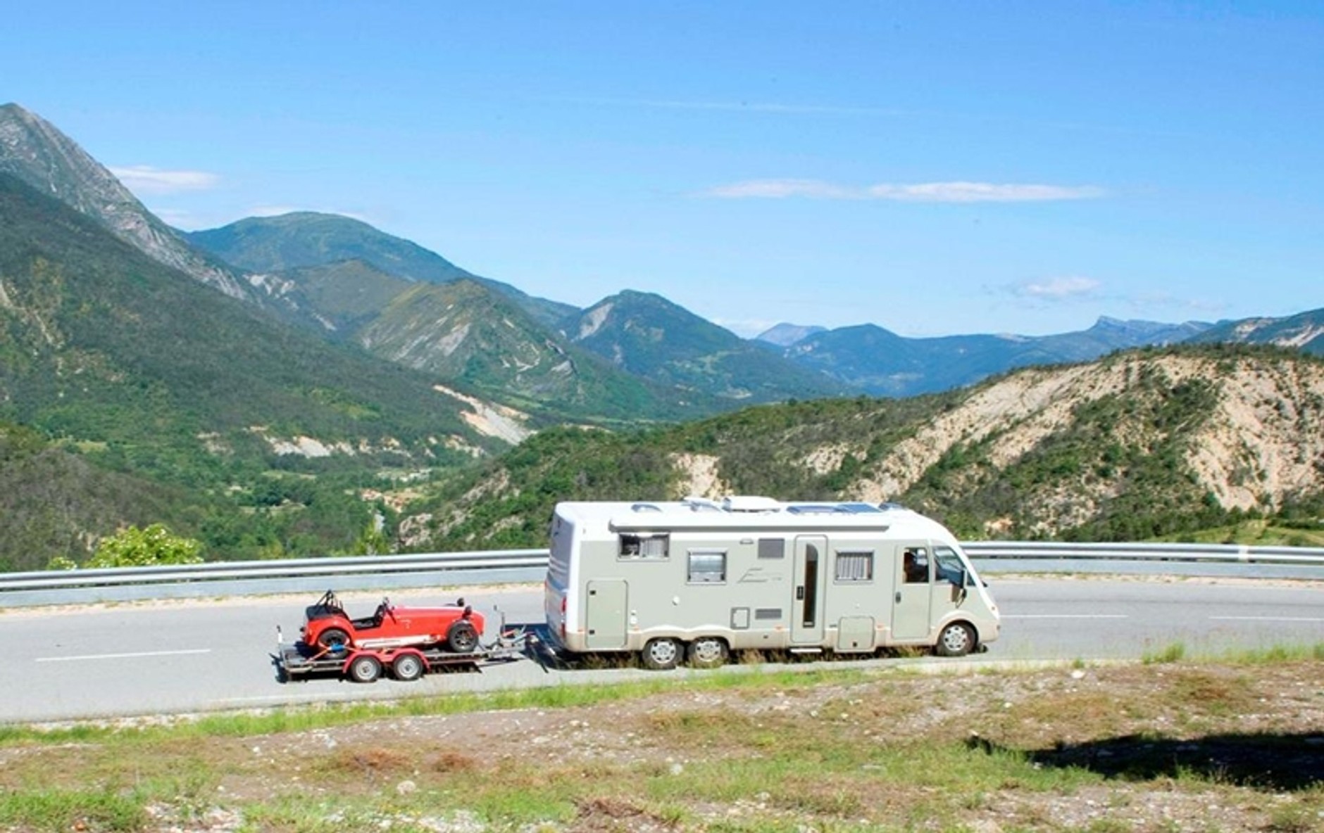 Wypożycz przyczepę, dostaniesz samochód