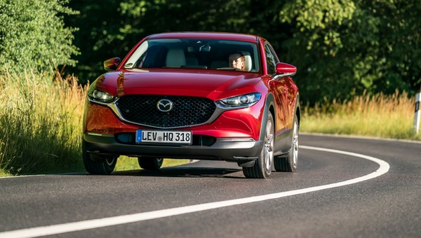 Mazda CX-30 - długa maska w modzie | TEST