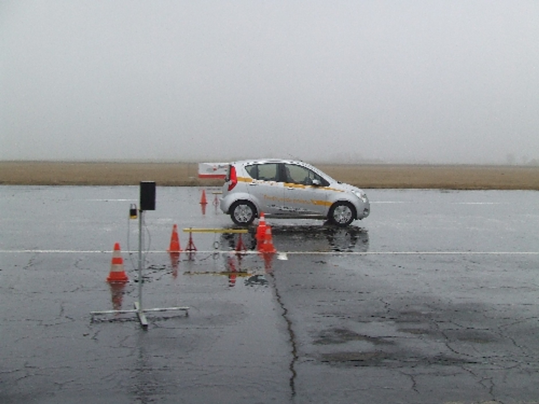 Bezpieczna jazda dzięki zawodom - Z kobietą bezpiecznie na drodze