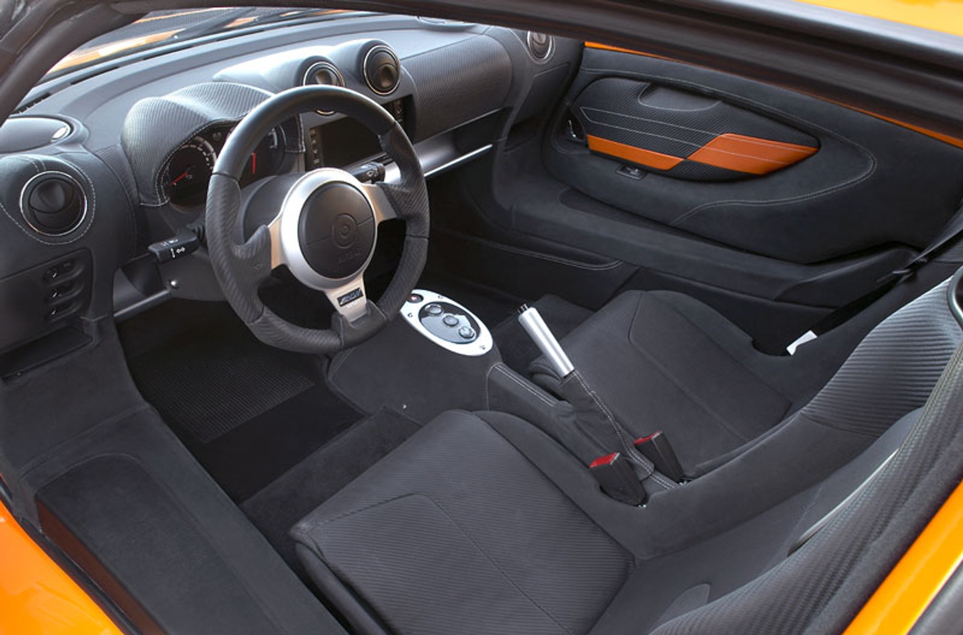 Detroit 2009: samochody sportowe (fotogaleria)