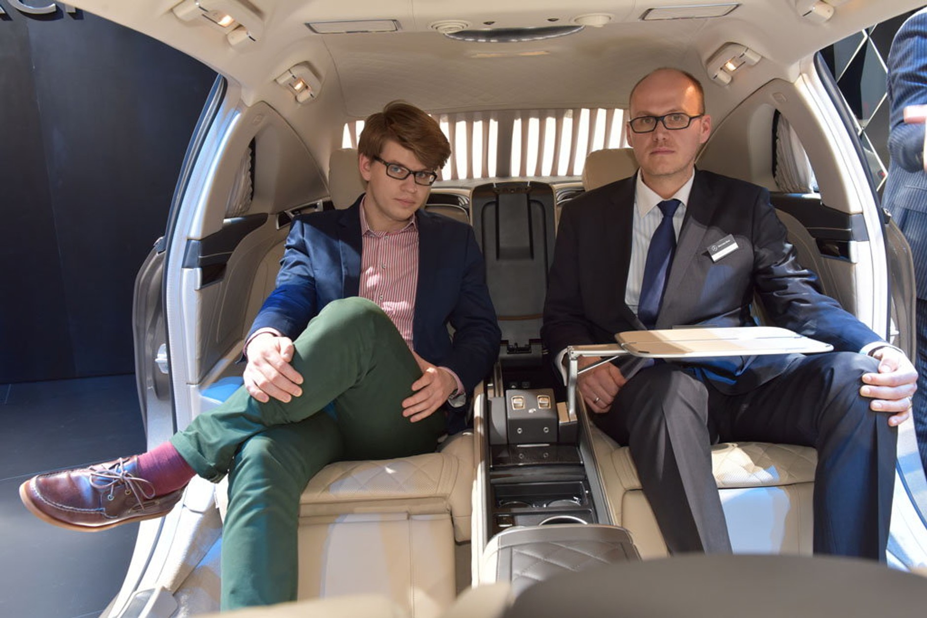 Godny wozić zacnych VIP-ów - Mercedes-Maybach S600 Pullman