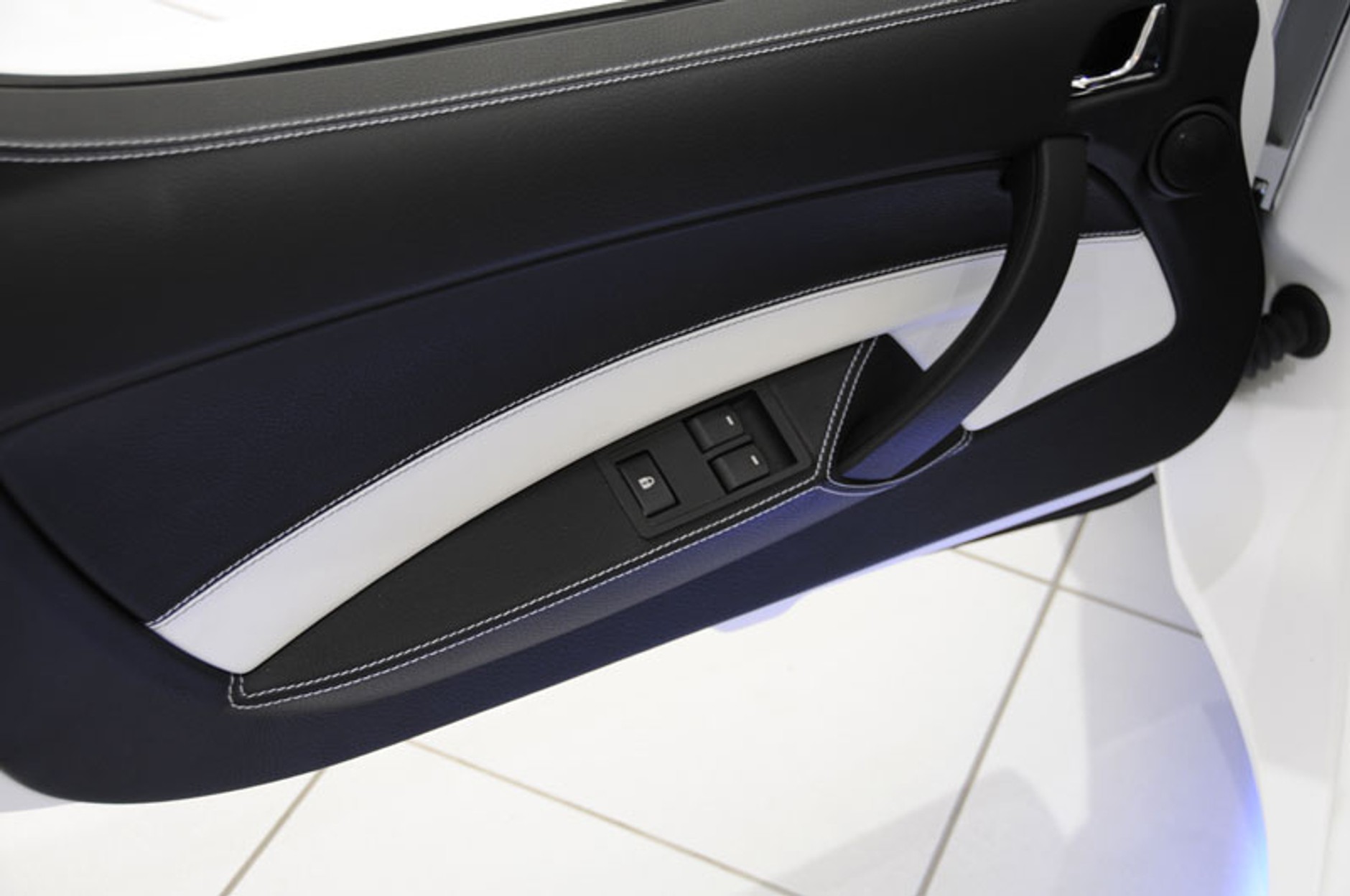 Essen Motor Show 2008: Tesla Roadster - ingerencja firmy Brabus