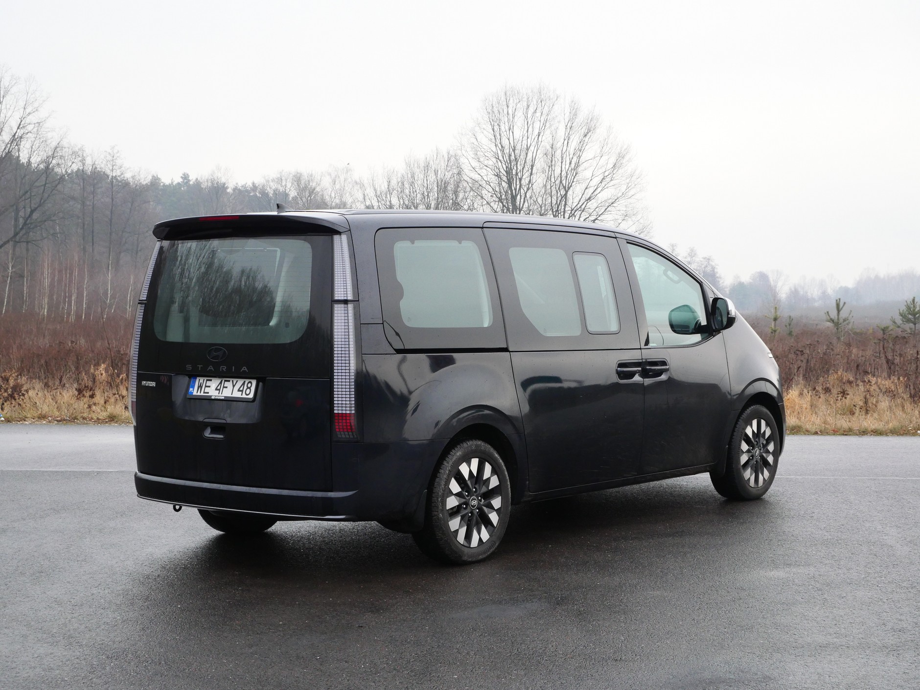 Hyundai Staria 1.6 T-GDi HEV (225 KM) Luxury