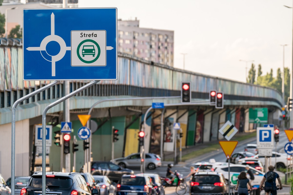 Połowy z tych znaków większość kierowców nie widziała od kursu na prawo jazdy