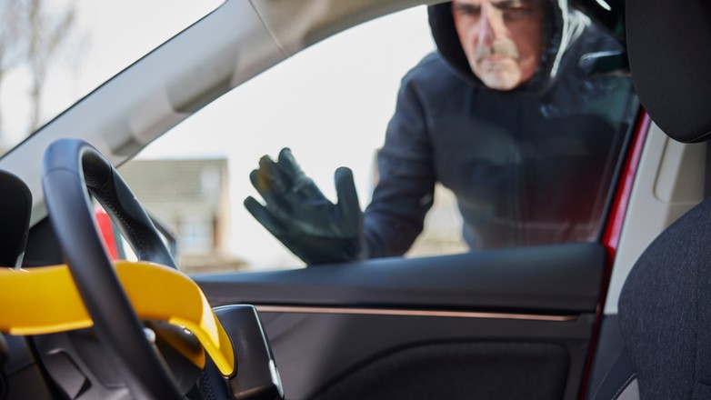 Akcesoryjna blokada kierownicy oraz podobne urządzenia dziś skuteczniej niż kiedyś odstraszają niektórych złodziei