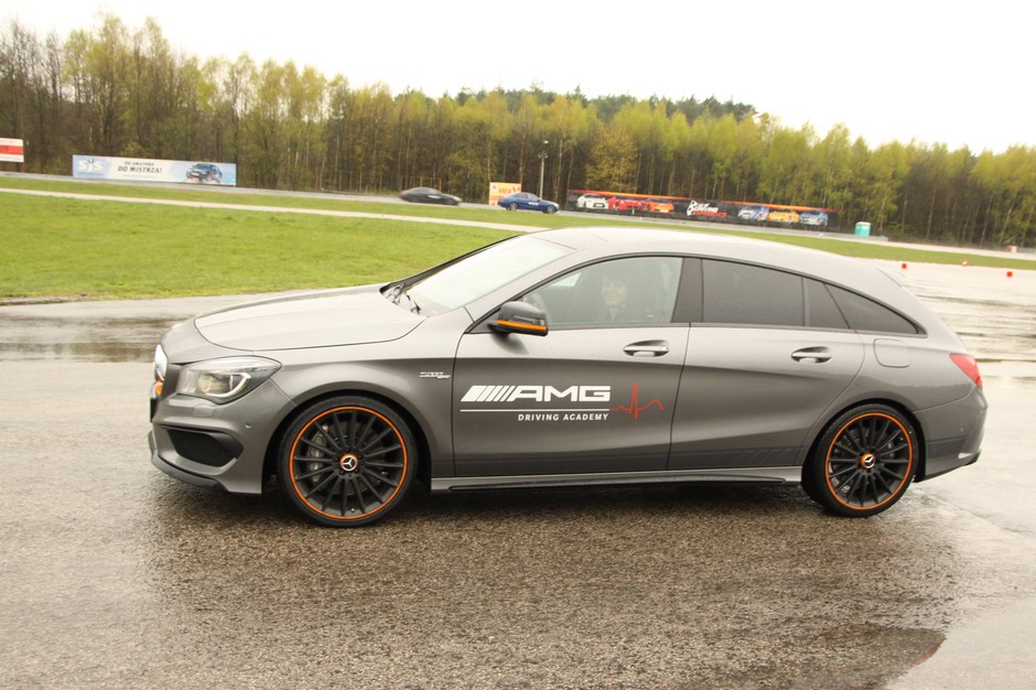AMG Lady Training