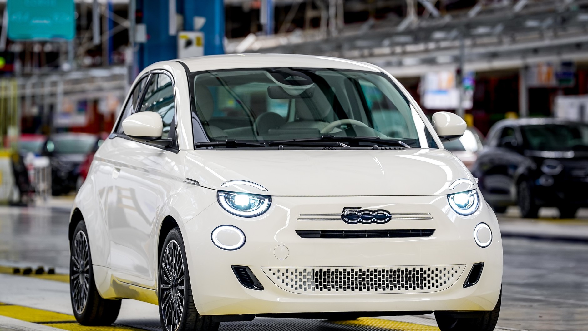 Fiat 500 Hybrid 2025