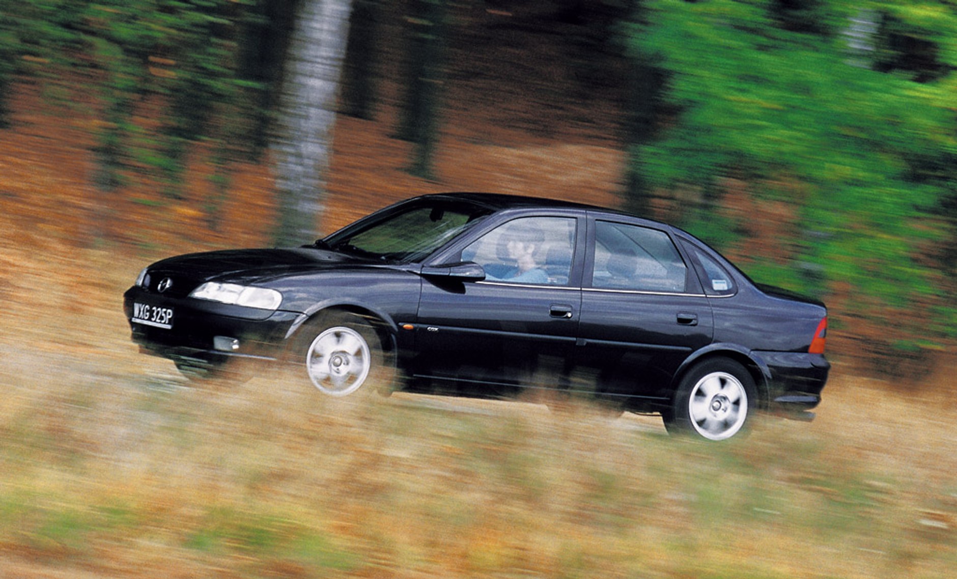 Najlepsze samochody klasy średniej które kupisz za 10 tys. zł