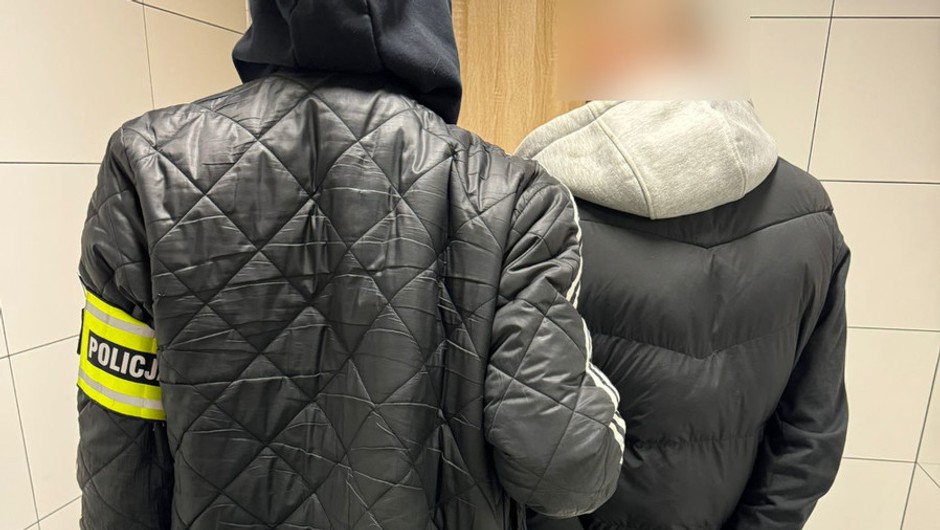 Obraz pochodzący z serwisu https://mokotow.policja.gov.pl/r2/aktualnosci/130098,Metaamfetamina-w-tabletkach-sercach-nie-trafi-na-czarny-rynek.html