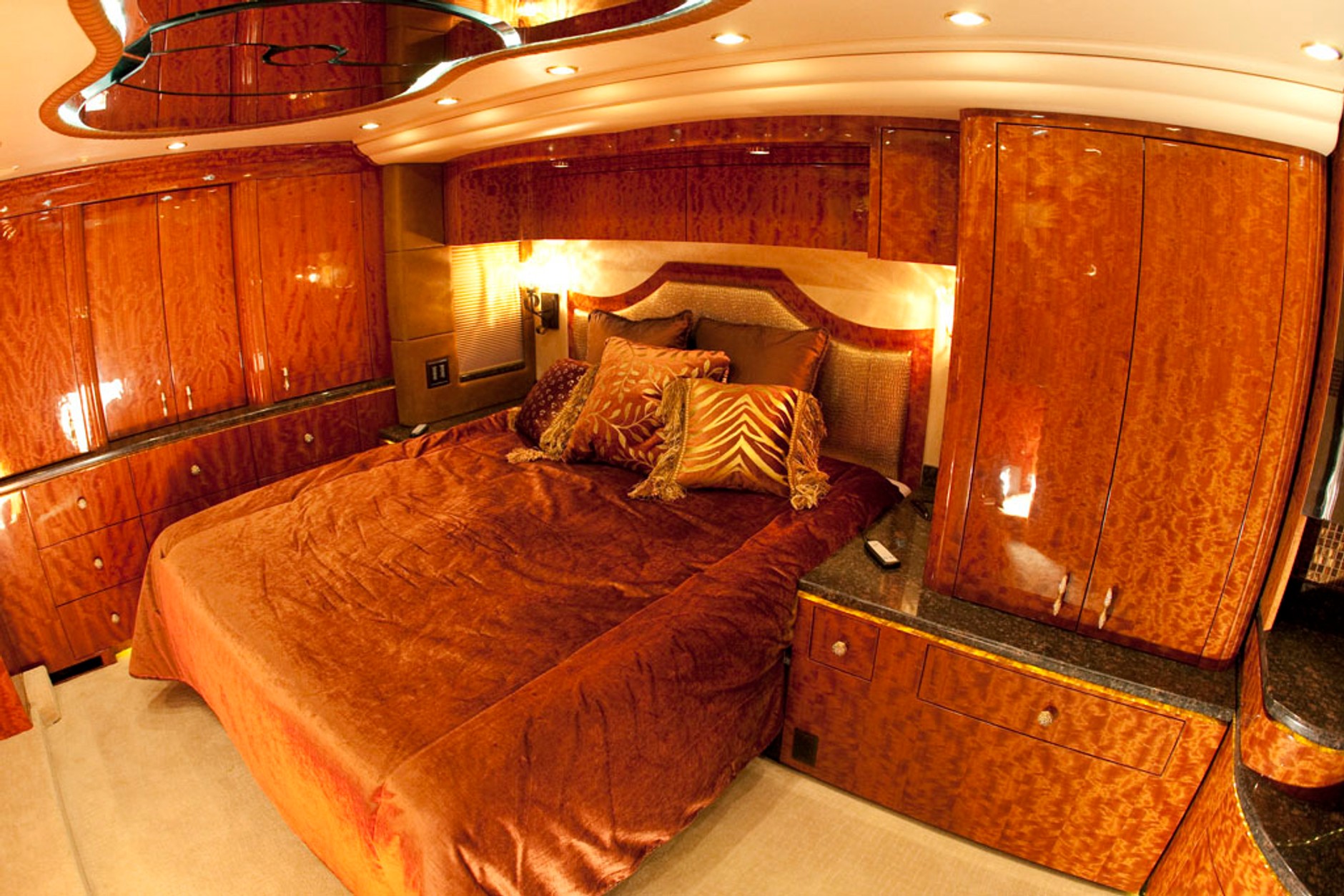 Obrzydliwie luksusowe posiadłości na kołach