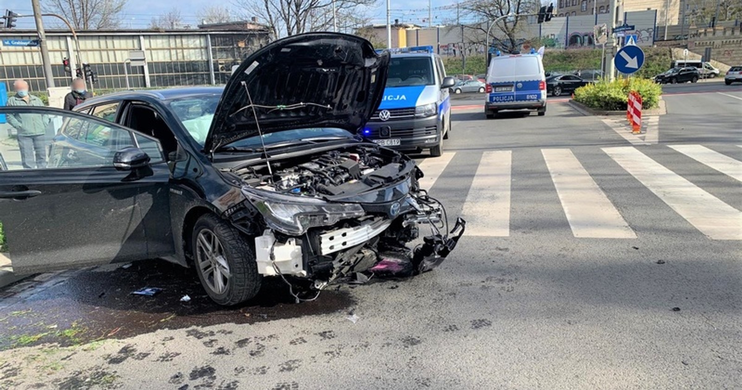 Policyjny pościg, alkohol i słup. Wrocławianin pomylił drogę z filmem akcji