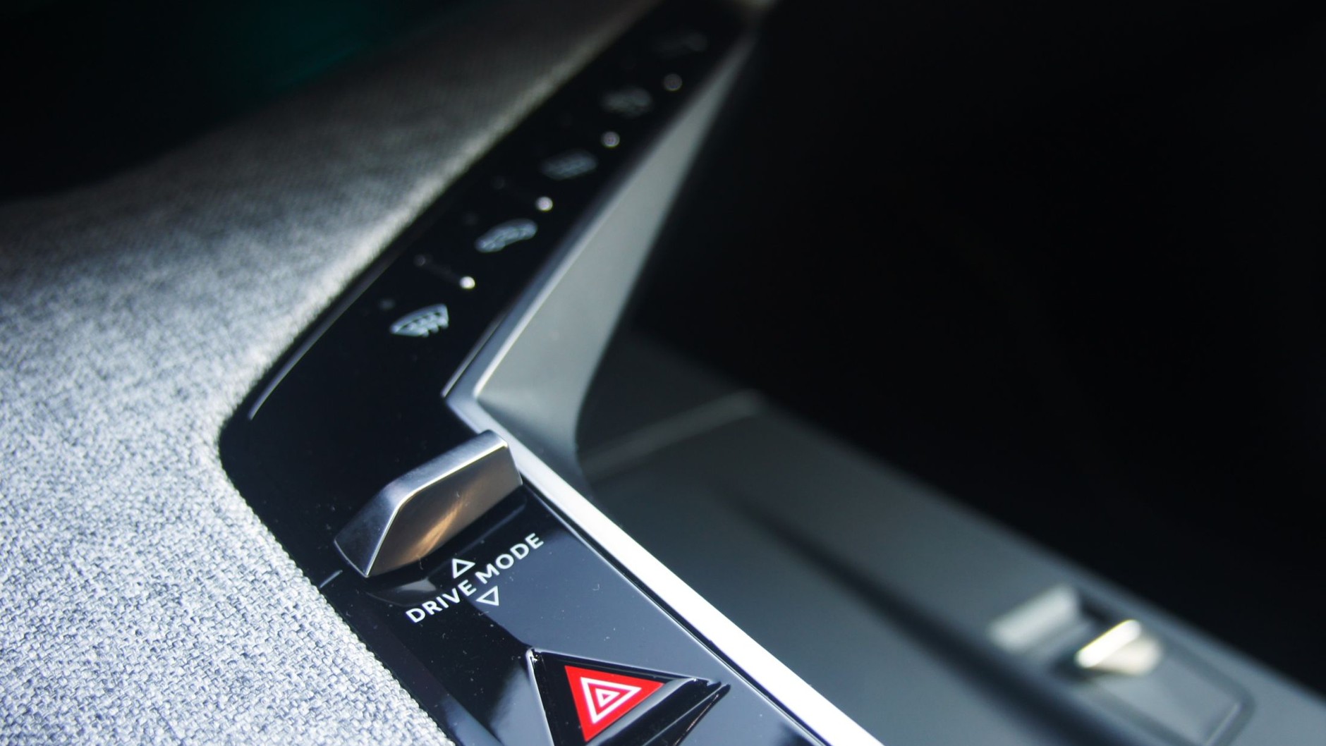 Peugeot E-5008 w pierwszym teście