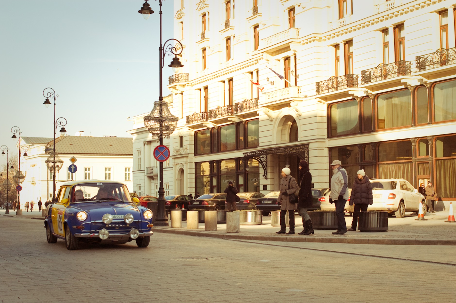 Monte Carlo 2012: Zabytkowe rajdówki na Placu Teatralnym