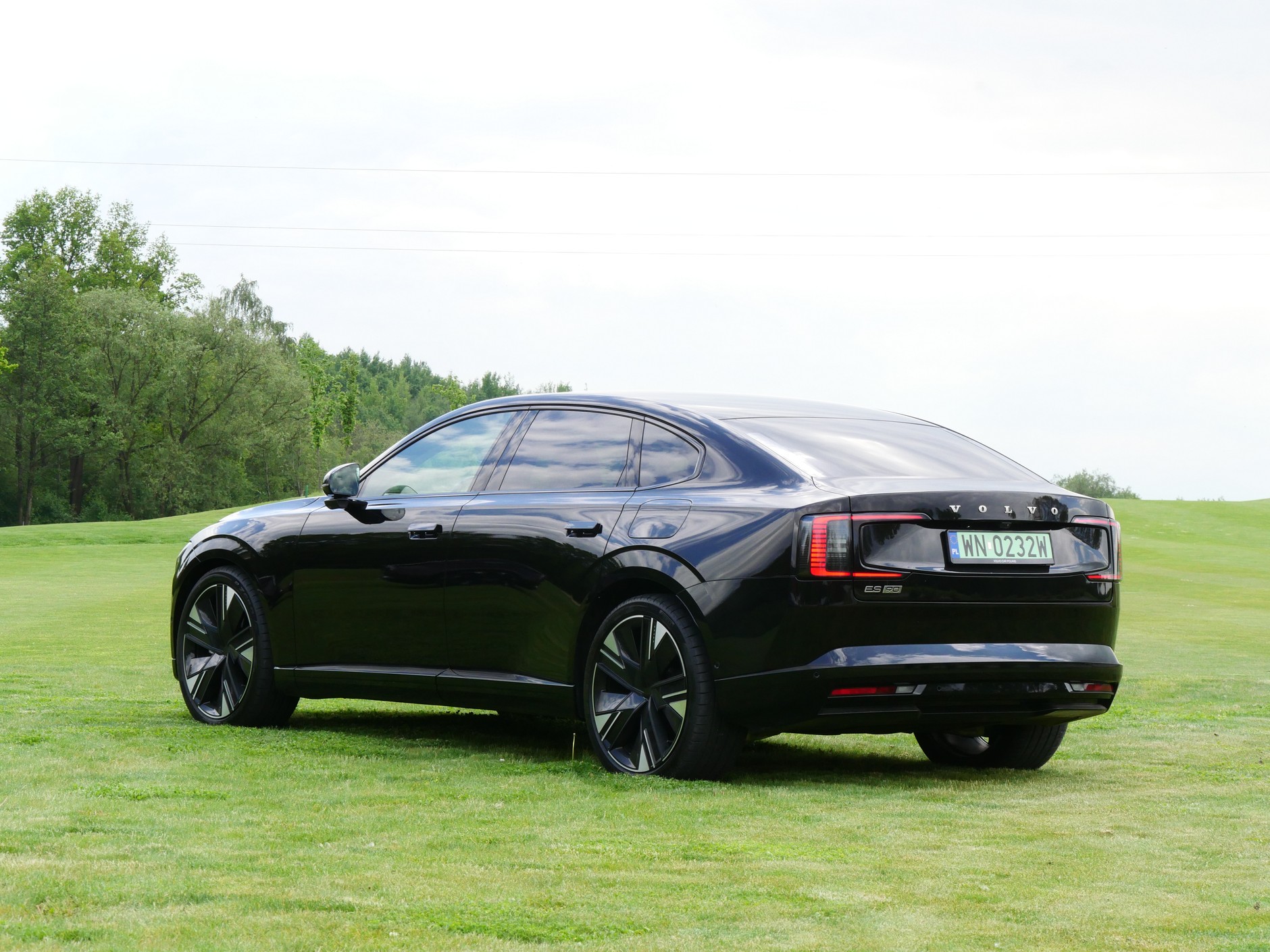 Volvo ES90. Flagowa, elektryczna limuzyna Volvo
