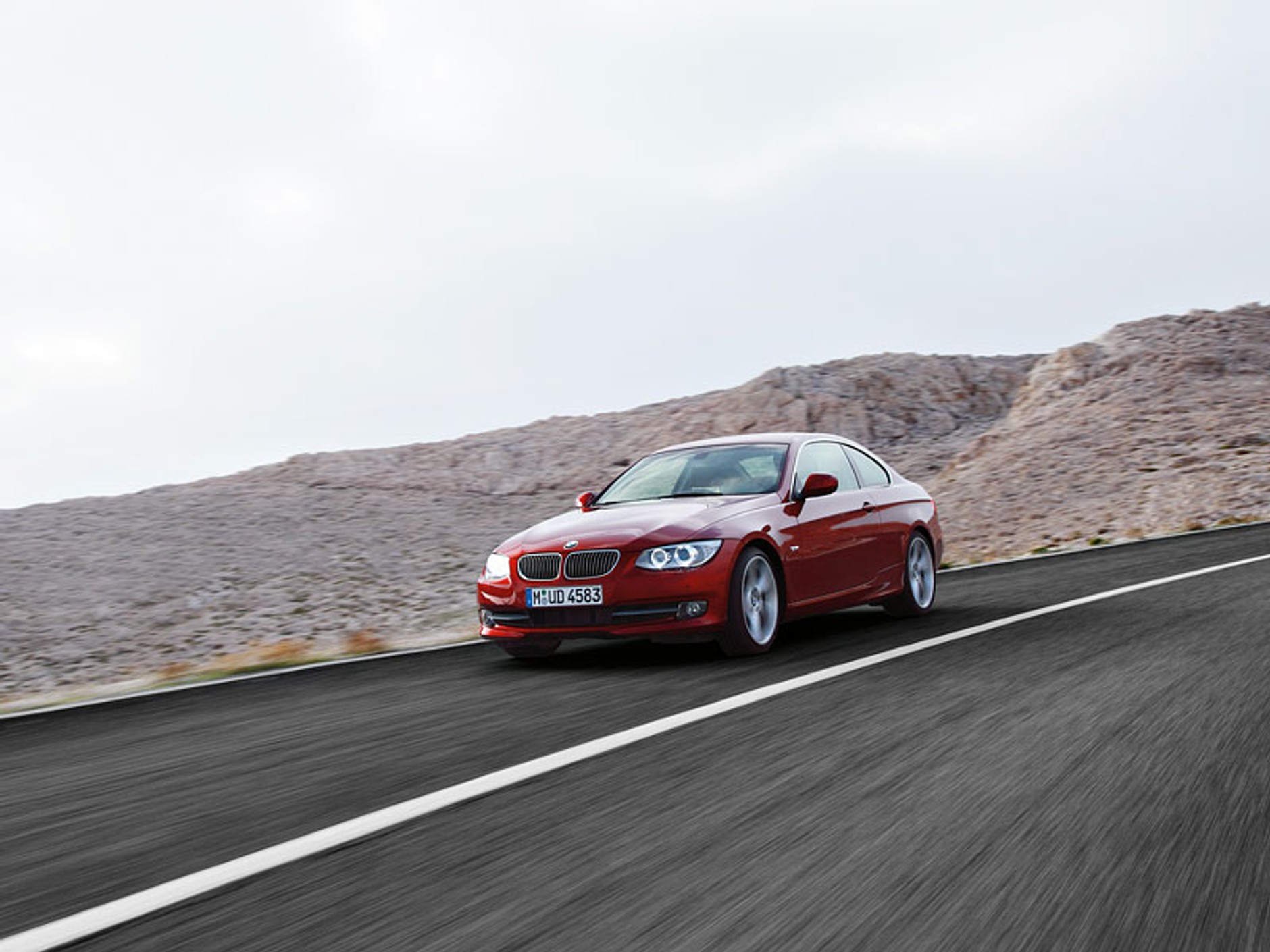 BMW: odnowiona Seria 3 w wersji coupe i cabrio