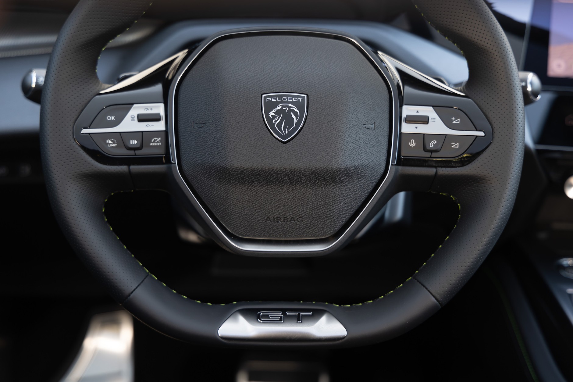 Peugeot 408 HYBRID 225 e-EAT8