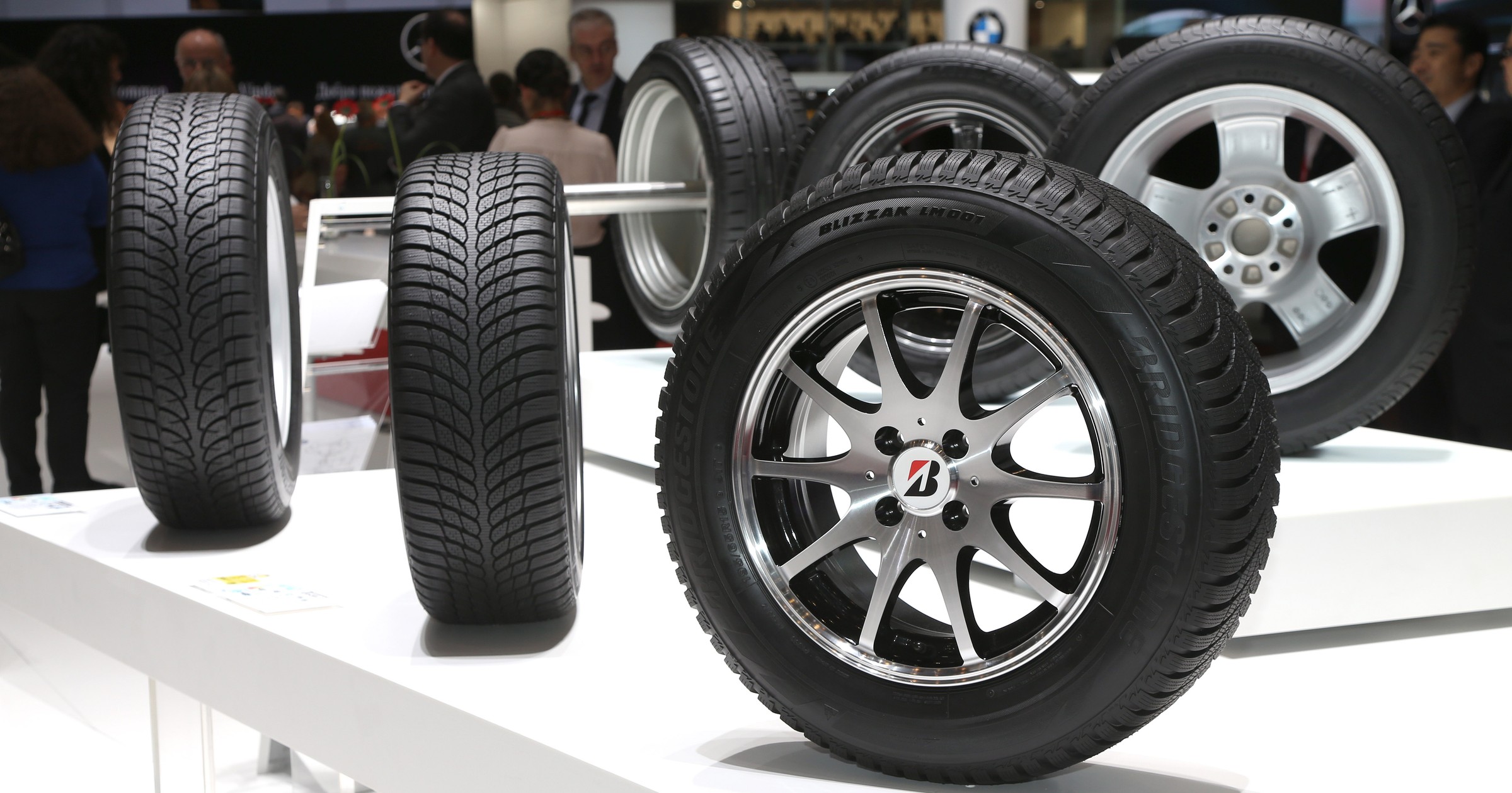 Bridgestone Blizzak LM001