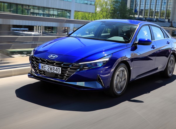 Nowy Hyundai Elantra – egzotyczny sedan z Korei
