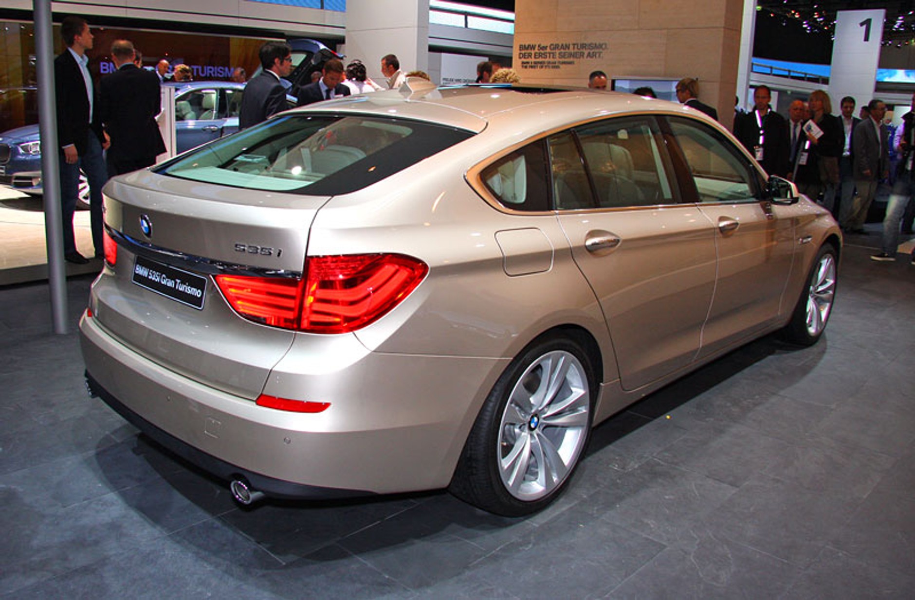 IAA Frankfurt 2009: BMW 5 GT – pierwsze wrażenia (fotogaleria)